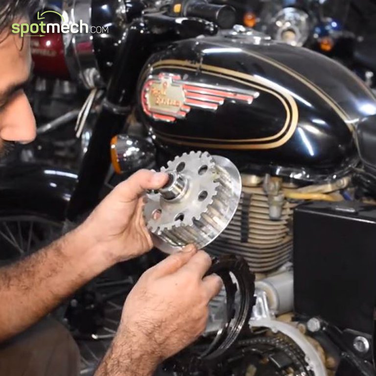 Royal discount enfield mechanic